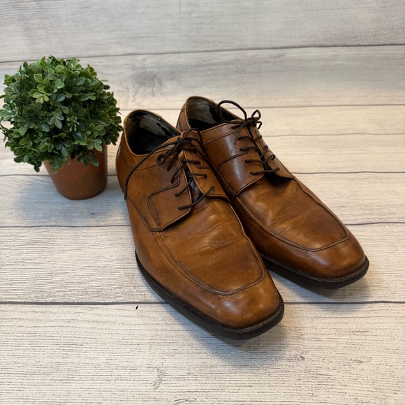 Johnston & Murphy Tan Leather Oxfords - Picture 1 of 9